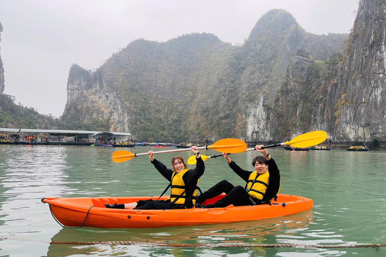 Hanoi: Ha Long Bay Day Cruise with Lunch, Cave & Kayaking Pick up in Hanoi old quarter