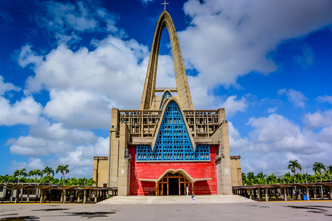 Punta Cana: Tour de la ciudad de Higuey - Visita a la Catedral Basílica