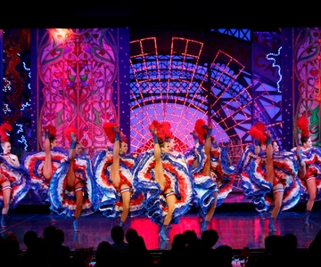 Paris: Evening Sightseeing Tour and Moulin Rouge Show