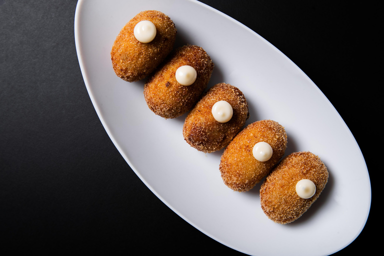 Gdańsk: 3 for 2 on tapas + Cava or Cocktail on 33rd floor