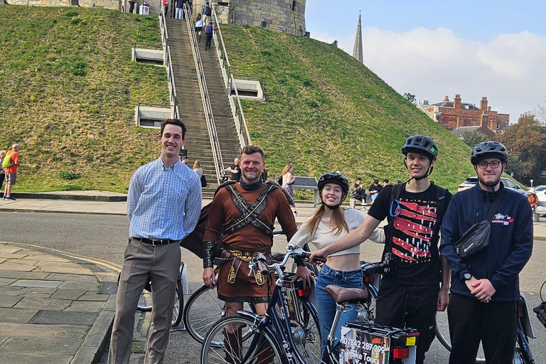 York: Geführte eBike Stadtführung mit lustigen historischen Fakten