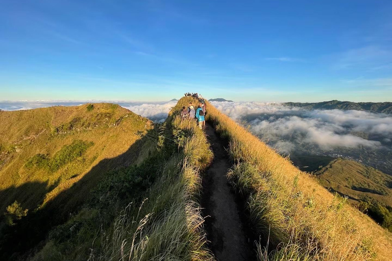 Mount Batur Sunrise hiking with Breakfast & Hotel Pickup Hot spring only