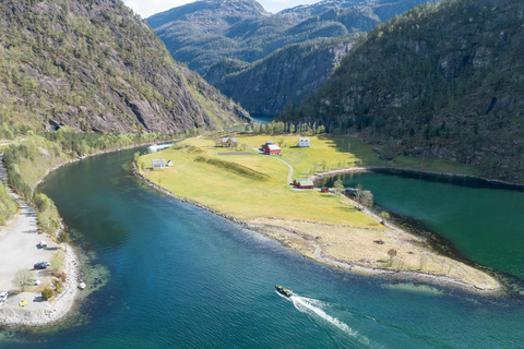 Bergen: Modalen RIB Fjord Safari with Lunch & Transfer