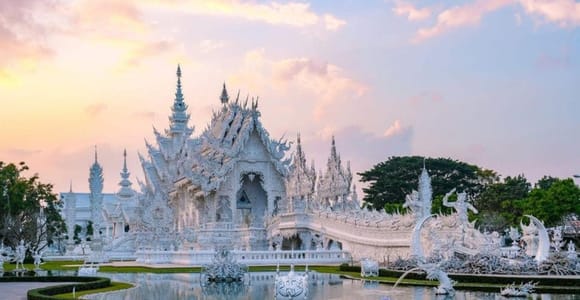 Chiang Mai: Weiße und blaue Tempel, Black House und Bergvölker