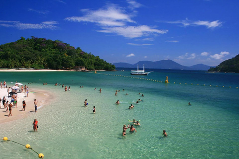 Guided tour of Angra, with lunch (departing from Angra)