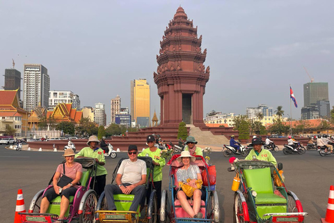 Half-Day Phnom Penh Cyclo Experience