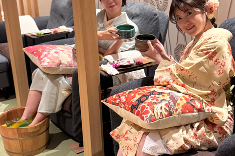 Tokyo: Asakusa Foot Bath with Matcha and Japanese Sweets