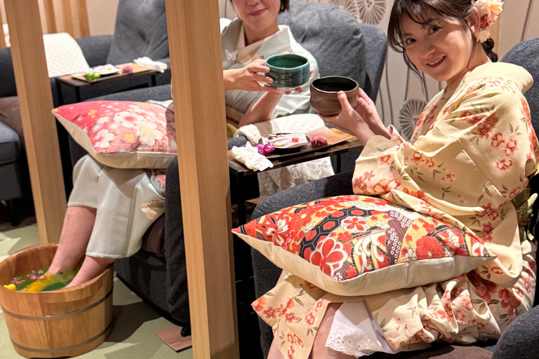 Tokyo: Asakusa Foot Bath with Matcha and Japanese Sweets