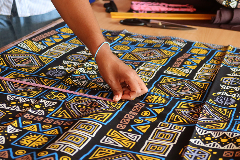 Kigali: Kimironko Market Tour and Sewing Workshop KIMONO MAKING
