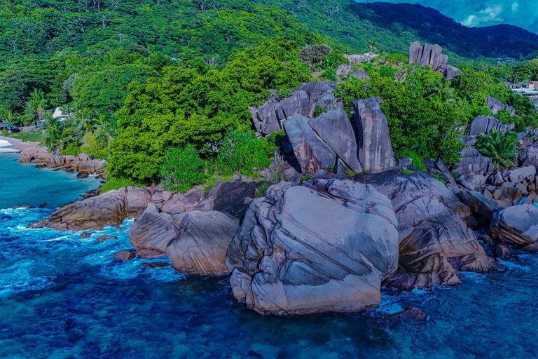 Noleggio barche private di lusso a Praslin, Seychelles
