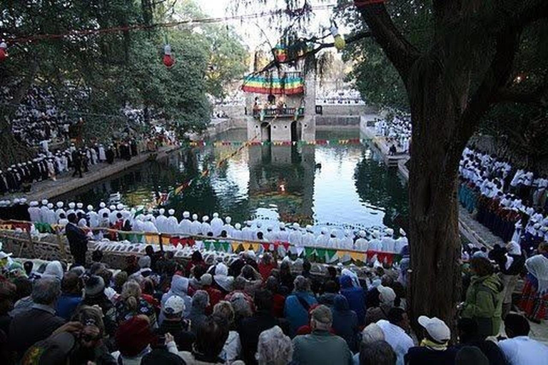 Z Addis Abeby: 4-dniowa wycieczka świąteczna do Lalibeli.Z Addis Abeby: świąteczna wycieczka do Lalibeli.