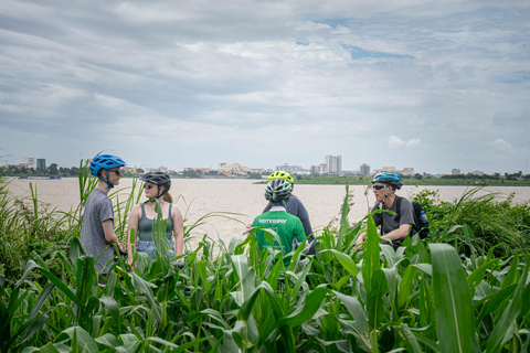 Phnom Penh: Silk Island Bike Tour & Evening Foodie Full-Day Haft Day: Evening Food Tour
