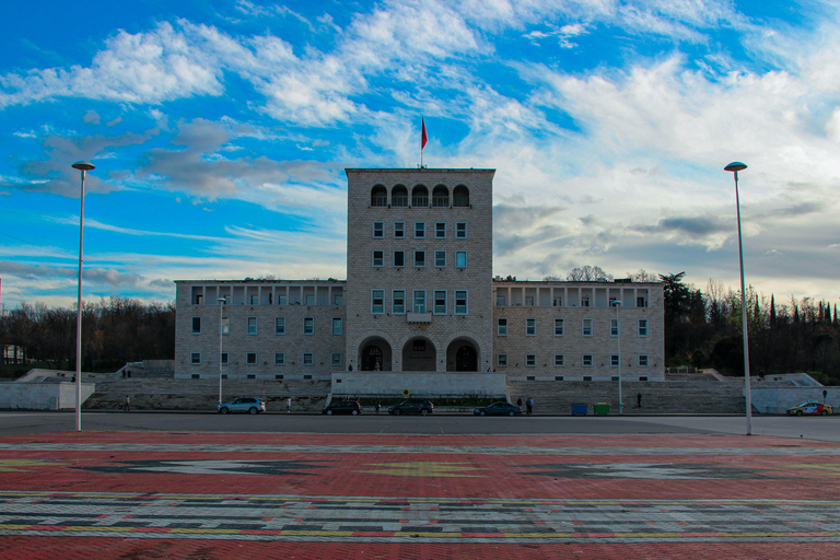 Tour a pie por Tirana