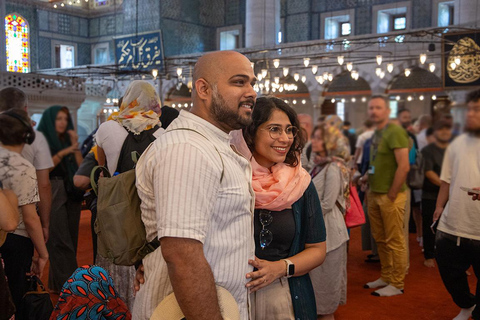 Santa Sofia e Moschea Blu + Cisterna Basilica (opzionale)Tour di Santa Sofia e della Moschea Blu con biglietti d'ingresso inclusi