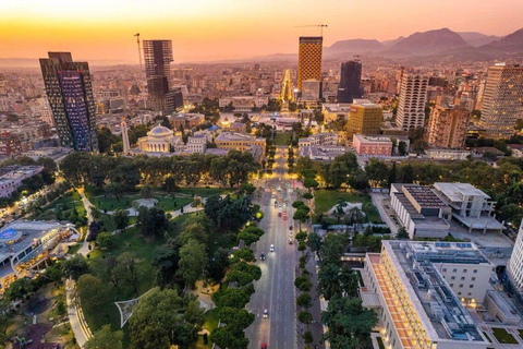 Tirana : Visite guidée des joyaux historiquesBijoux de Tirana