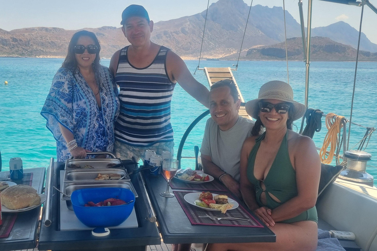 Kissamos: Balos and Gramvousa Shared Sailing Trip with Meal