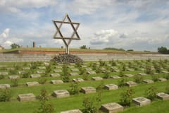 Ab Prag: Tour durch die KZ-Gedenkstätte Theresienstadt + das Ghetto-Museum