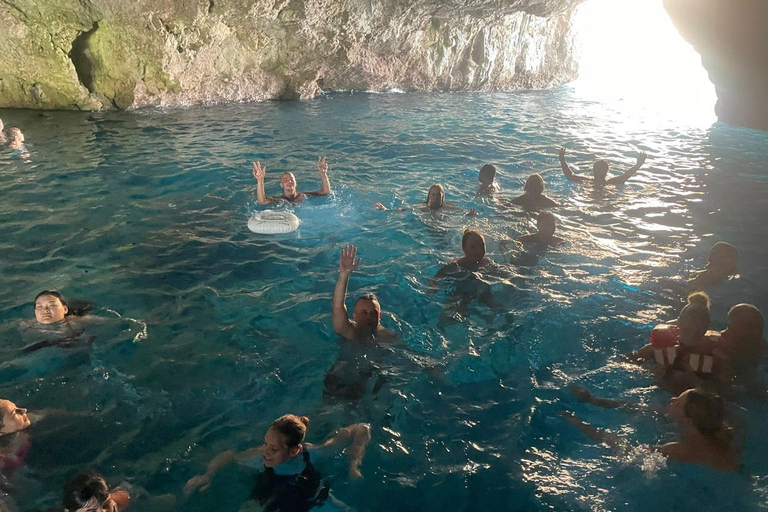 Bahía de Boka: Kotor, Cueva, Herceg Novi y Excursión a la Dama de las Rocas