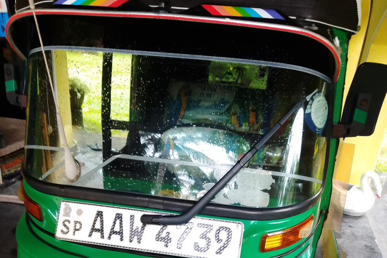 Galle Fort, Hikkaduwa, and Mask Museum Day Trip by Tuk Tuk