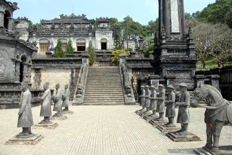 Wycieczka do Hue na przełęcz Hai Van, cytadela, grobowiec z Danang/HoianZ miasta Hoi An