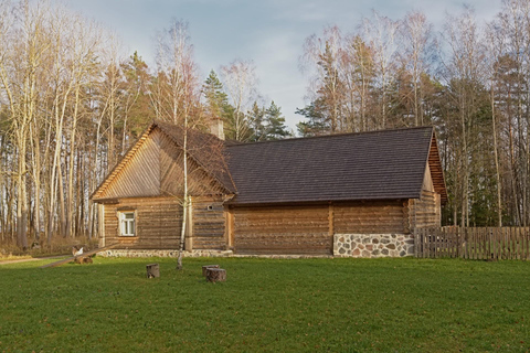 Skip-the-Line Estonian Open Air Museum Private Guided Tour 2-hour: Estonian Art Museum Tour