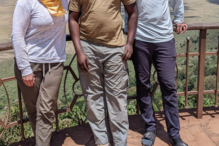 Moshi: 2-Day Lake Manyara and Ngorongoro Safari with Lodging