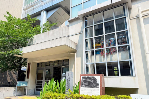 Hiroshima Atomic Bomb: Private Walking Tour with local guide Hiroshima Atomic Bomb: Private Walking Tour with local guide