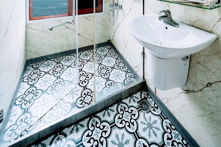 2 日吉婆岛-兰哈湾小团游（含三餐和门票）2天吉婆岛-兰哈湾之旅包括从河内出发的单程接送服务。