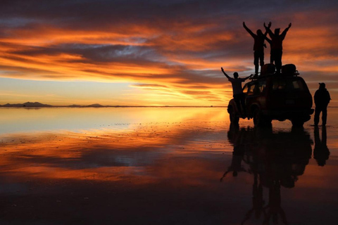 Uyuni Salt Flat: Starry night tour:1 day