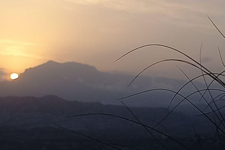 Geführte Wanderung zum Gipfel des Montgó – Abenteuer bei Sonnenaufgang, tagsüber oder bei SonnenuntergangMit Transport