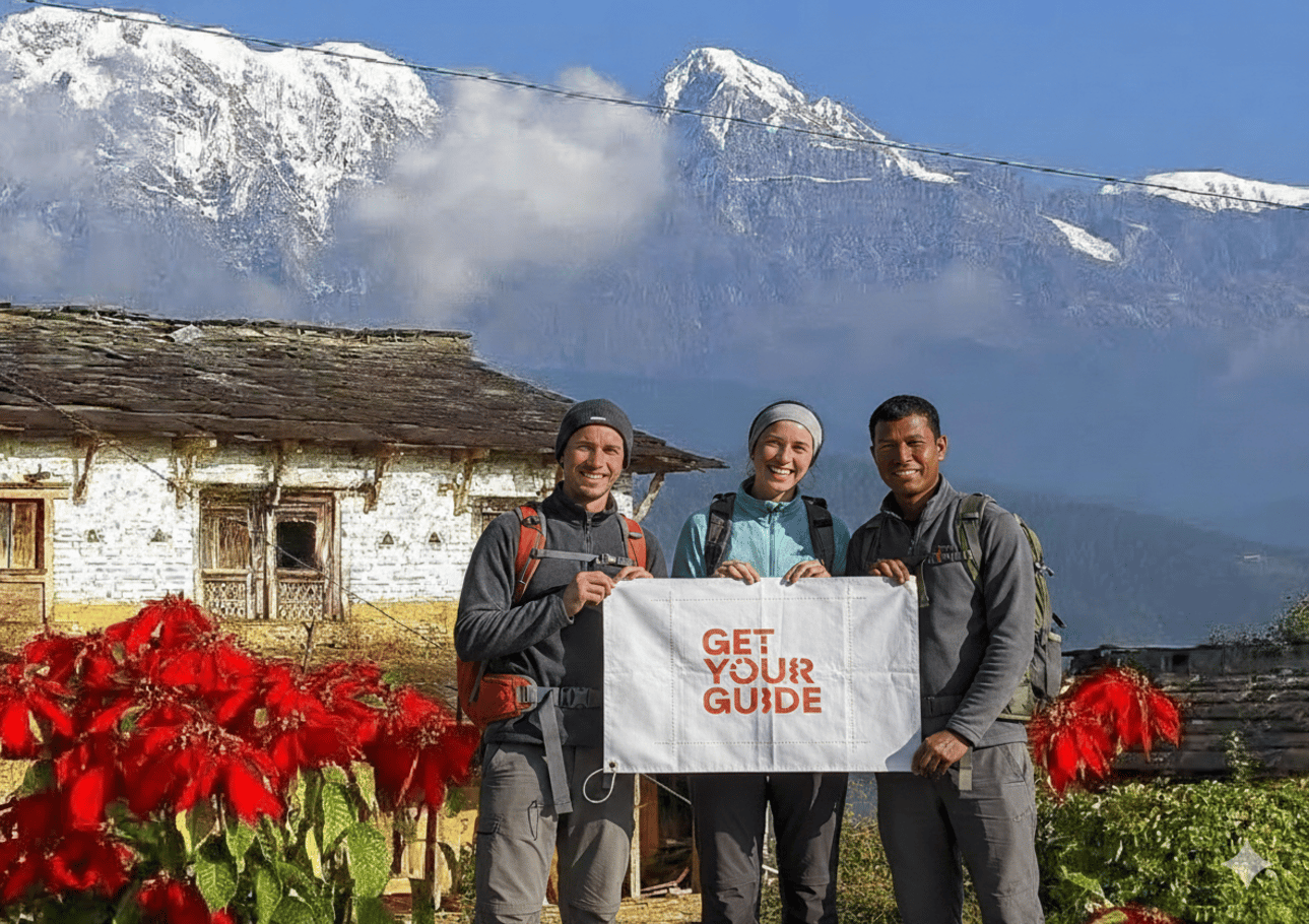 Pokhara: Private Tageswanderung im Annapurna-Vorgebirge mit Transfers