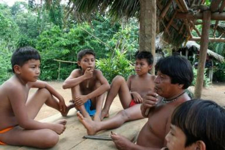 Panama City: Tour notturno del villaggio di Emberá