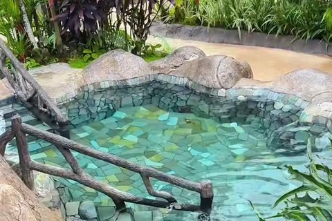 From San José: La Fortuna Sloths & Hot Springs Tour