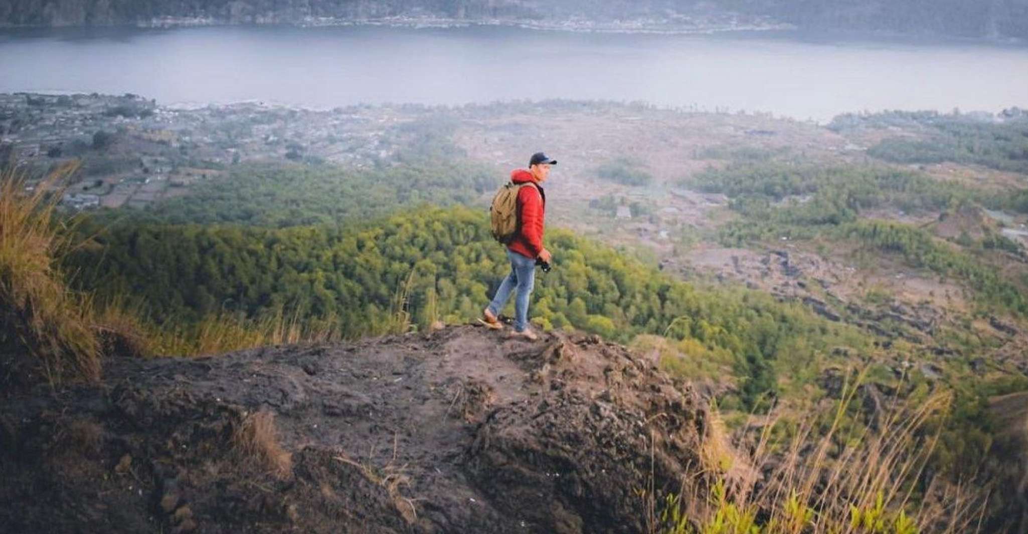 Bali, Mount Batur Sunrise Hike with Breakfast and Hot Spring - Housity