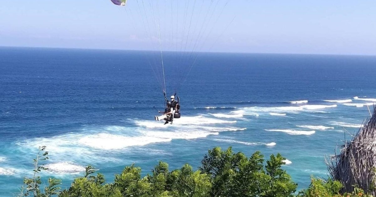 Bali Sky Adventure : Parapente dans le sud de la péninsule de Bali ...