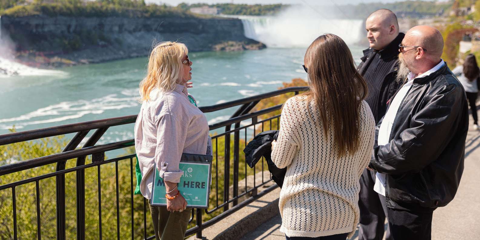 Niagara Falls: Boat Trip & Journey Behind the Falls Tour