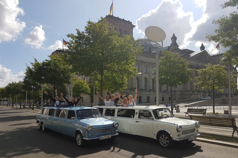 Berlín: recorrido en automóvil en una limusina TrabantRecorrido de 2 horas por Berlín en una limusina Trabant