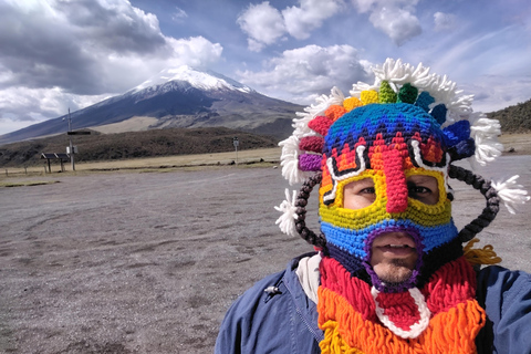 Quito: Baños de Agua Santa, Cotopaxi, Yambo Lagoon Tour, 2 days 1 night