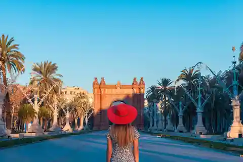 Wandeltour bij zonsopgang: Barcelona voordat de drukte begint & ontbijt