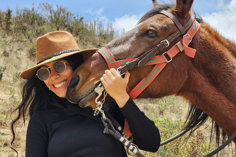 Sacred Valley: 3 hours Horse Riding Tour at Huaypo Lagoon