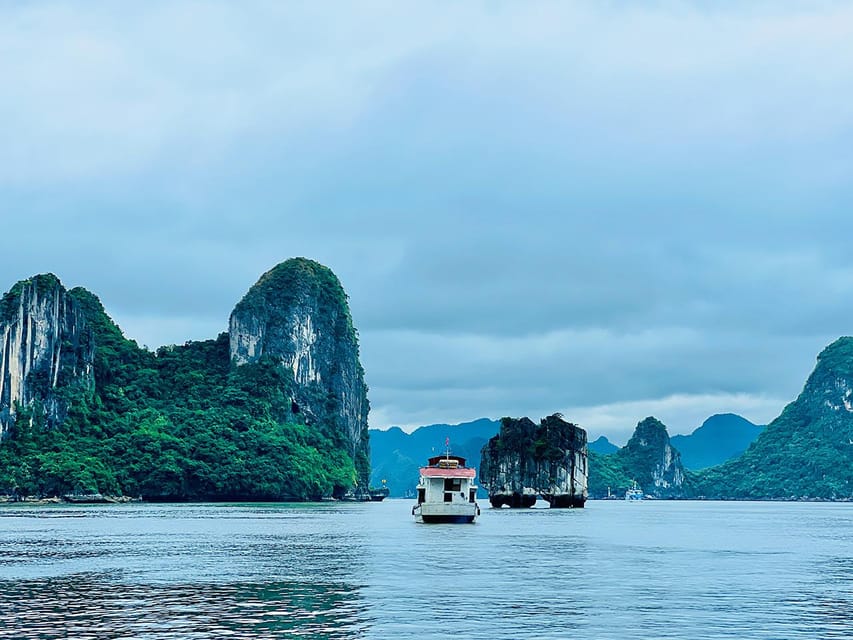 Ha Long Bay: Vietnam's most magical natural wonder!, Viet Nam - Times of  India Travel