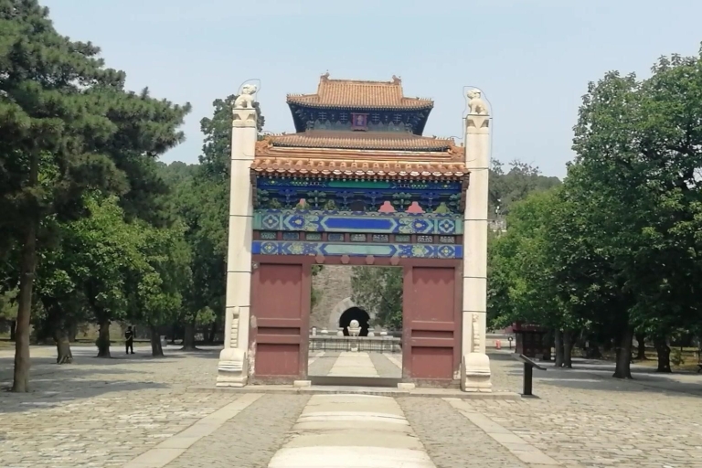Tour privado: Gran Muralla de Juyongguan, Camino Sagrado y Tumbas MingPaquete tour privado con entrada y almuerzo