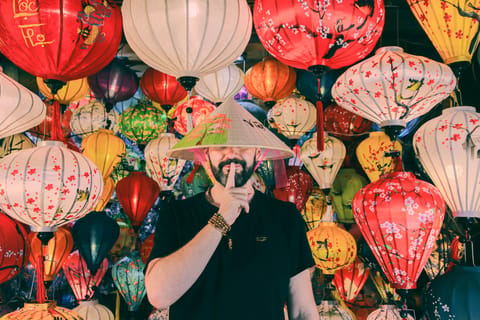 Hoi An/Da Nang: Private Photoshoot & Guided Walk Experience - Image 2