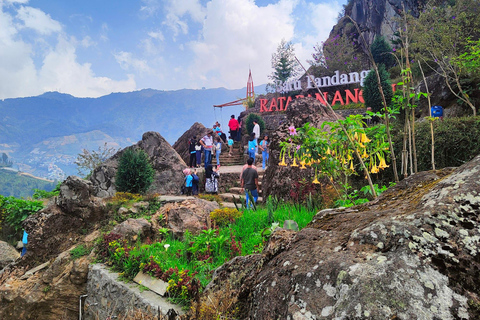 从日惹出发的日出西库尼尔山和迪恩高原之旅从日惹到日出 Sikunir 和 Dieng 高原之旅
