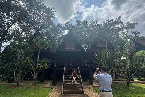 Chiang Rai: Private Half Day Tour – Temples & City Sights