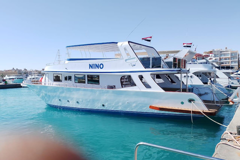 Hurghada: 2 Islands, Diving, Dolphin & Snorkel Yacht Trip From Makadi Bay, El Gouna & Sahl Hasheesh: 2 Islands,Diving
