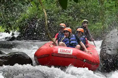 Rafting a Bali: Rafting con Zipline fino al fiume