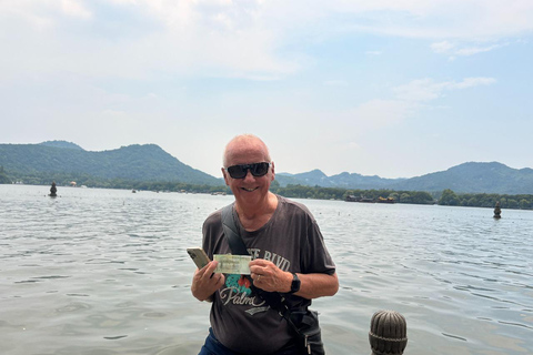 Shanghai: Hangzhou Day Trip with West Lake & Lingyin Temple Shanghai: Hangzhou Guided Day Trip By Bullet Train