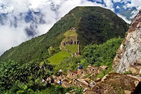 Desde Cusco: Excursión de 3 días a Choquequirao con alojamiento
