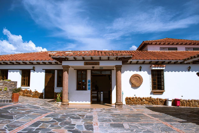 From Bogotá: Discover Villa De Leyva, museums, and Ráquira.